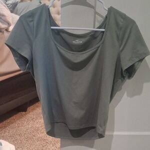 Hollister Women's Green Crop Top
